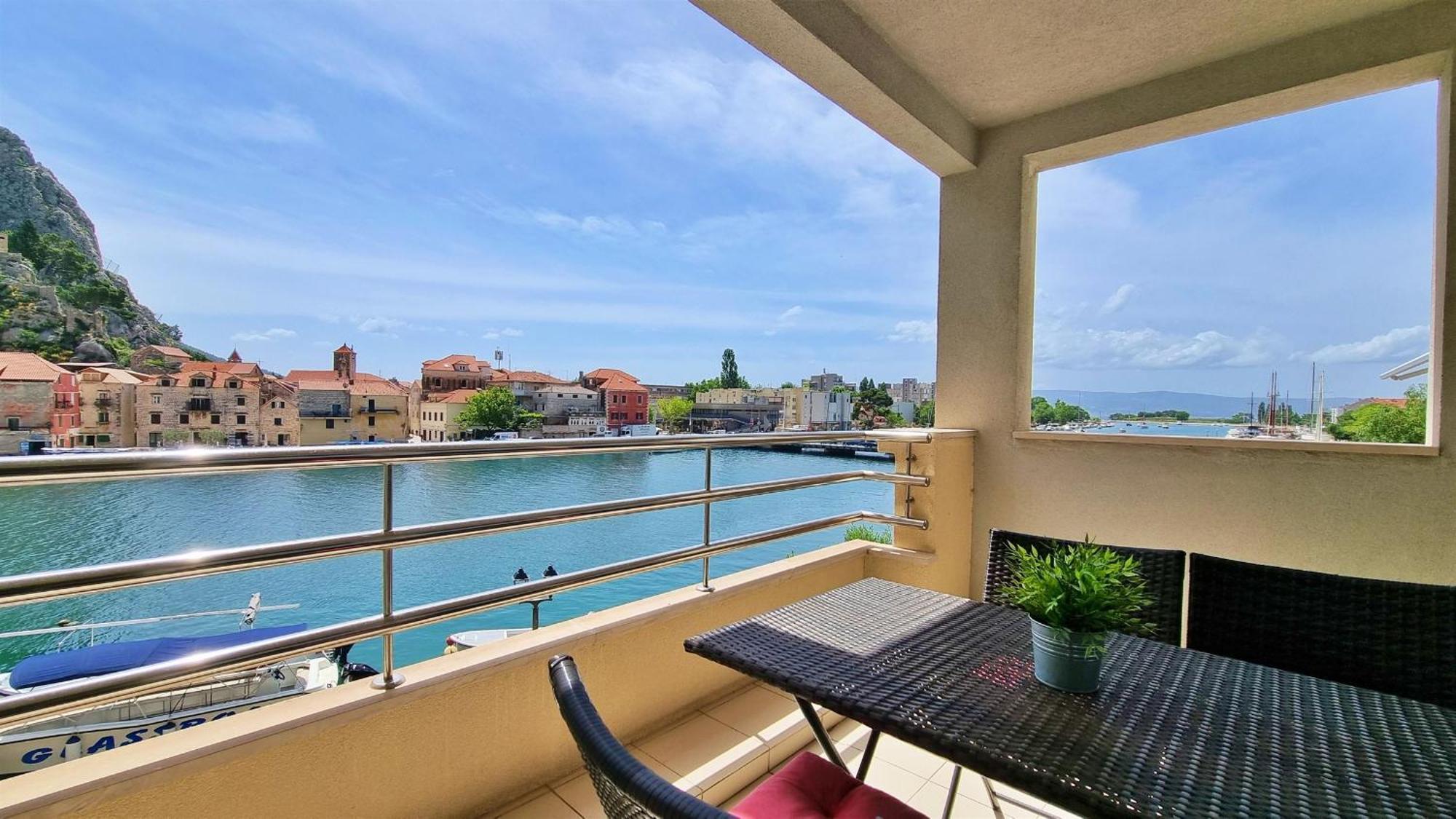 Appartement Mitra Zonata Blue à Omiš Extérieur photo